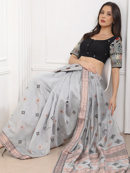 Women's Embroidered Saree Blouse